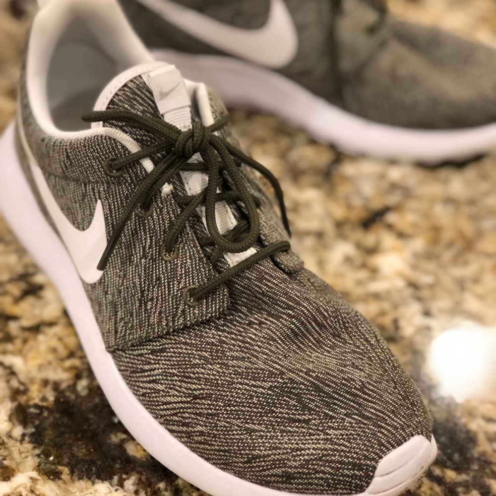 Adorable CUSTOM Nike Elite Shoes